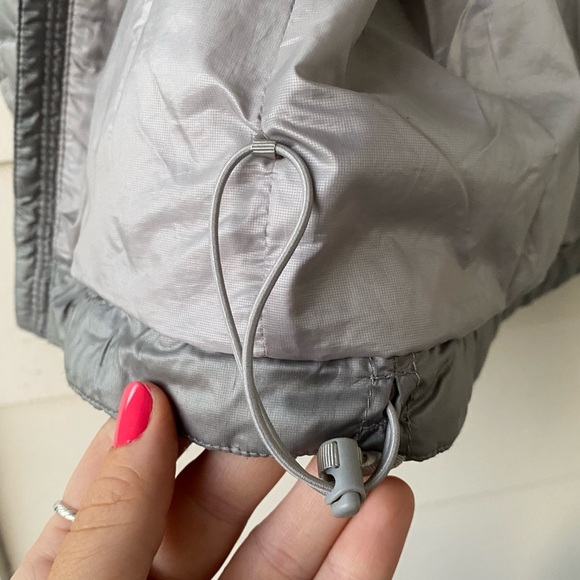 PATAGONIA • Women’s Nano Puff Jacket in Feather Gray, size XS - Picture 10 of 13